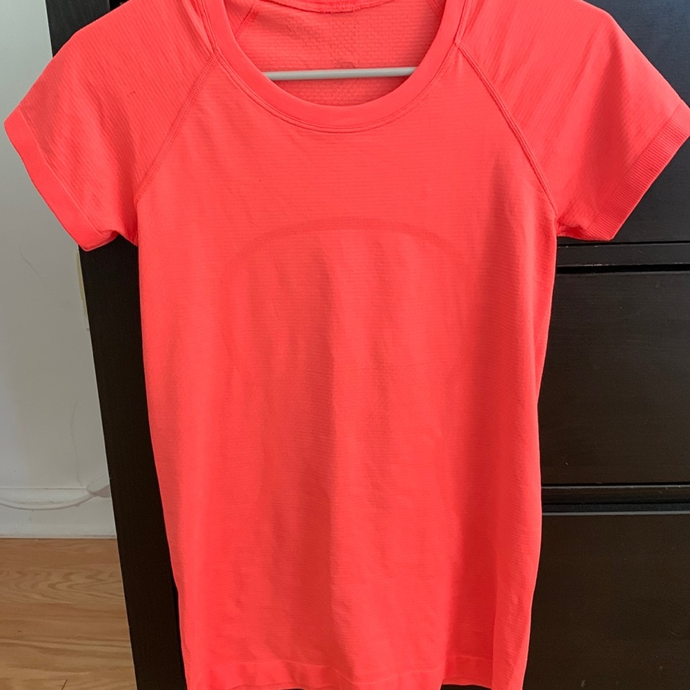 Lululemon Size 6 Raspberry Cream Swiftly Tech - image 1